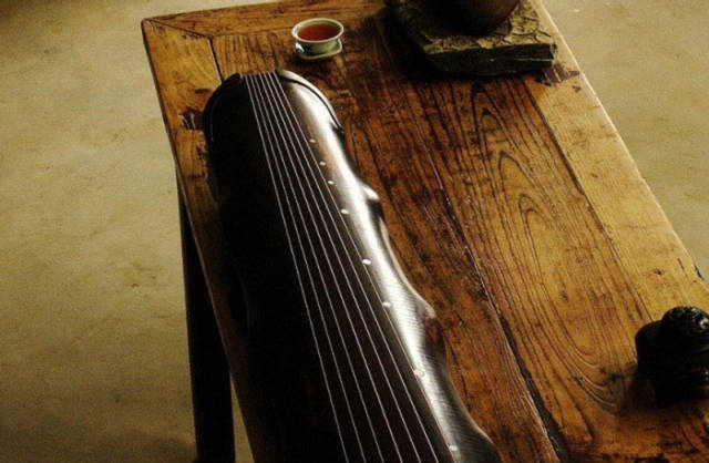 海东市古琴蕴含的传统文化，一把古琴制备出来要两年的时间